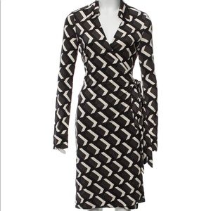 Diane von Furstenberg Black Geometric Wrap Dress 8